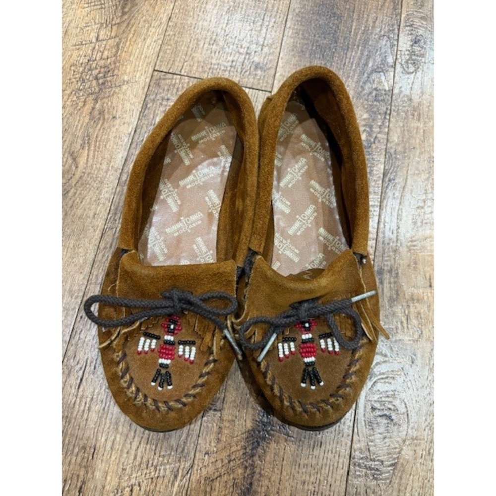 Minnetonka Moccasin Beaded Thunderbird Suede Slip On Shoes Brown Women 5.5